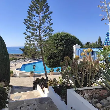 Ikaria Village Cosy Appts Apartamento Klorakas