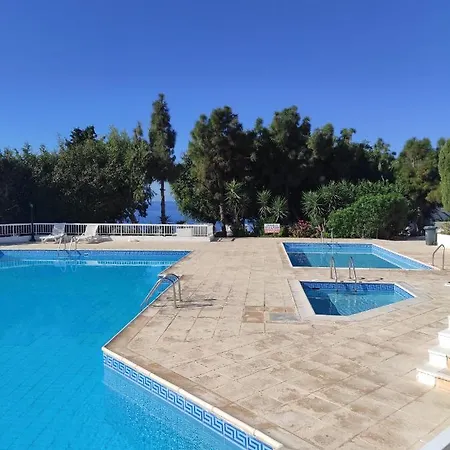 Ikaria Village Cosy Appts شقة