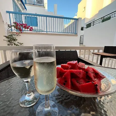 Ikaria Village Cosy Appts Apartamento Klorakas