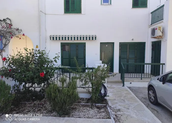 Ikaria Village Cosy Appts * Klorakas